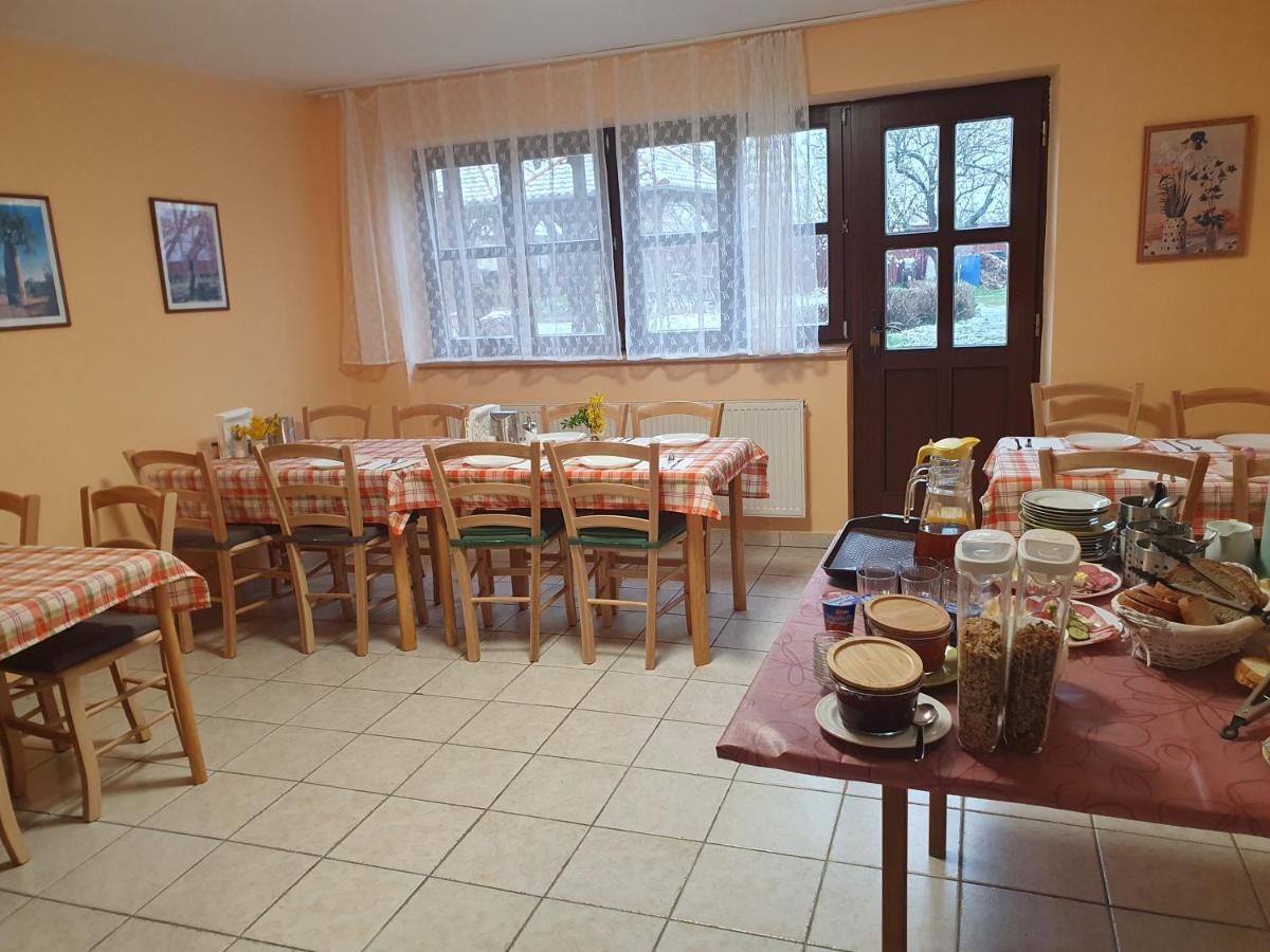 Pension Zeleny Strom Mikulov Eksteriør billede